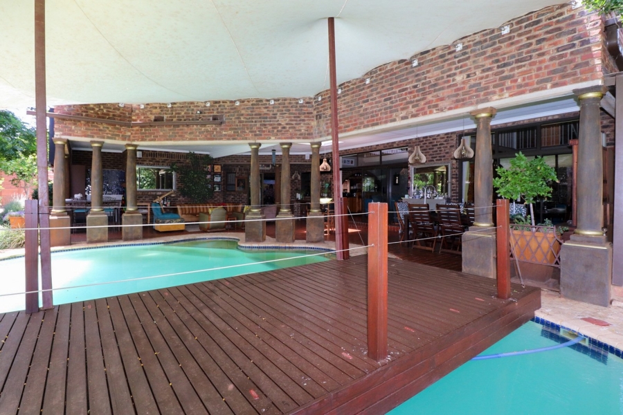 5 Bedroom Property for Sale in Wilkoppies North West